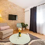 بيت للعطل Luxurious In *