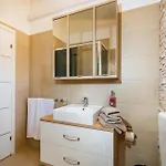 Luxurious In فينجيراك