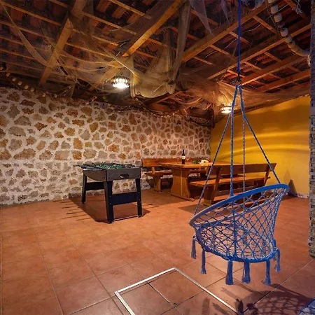 Vakantiehuis Cozy In *